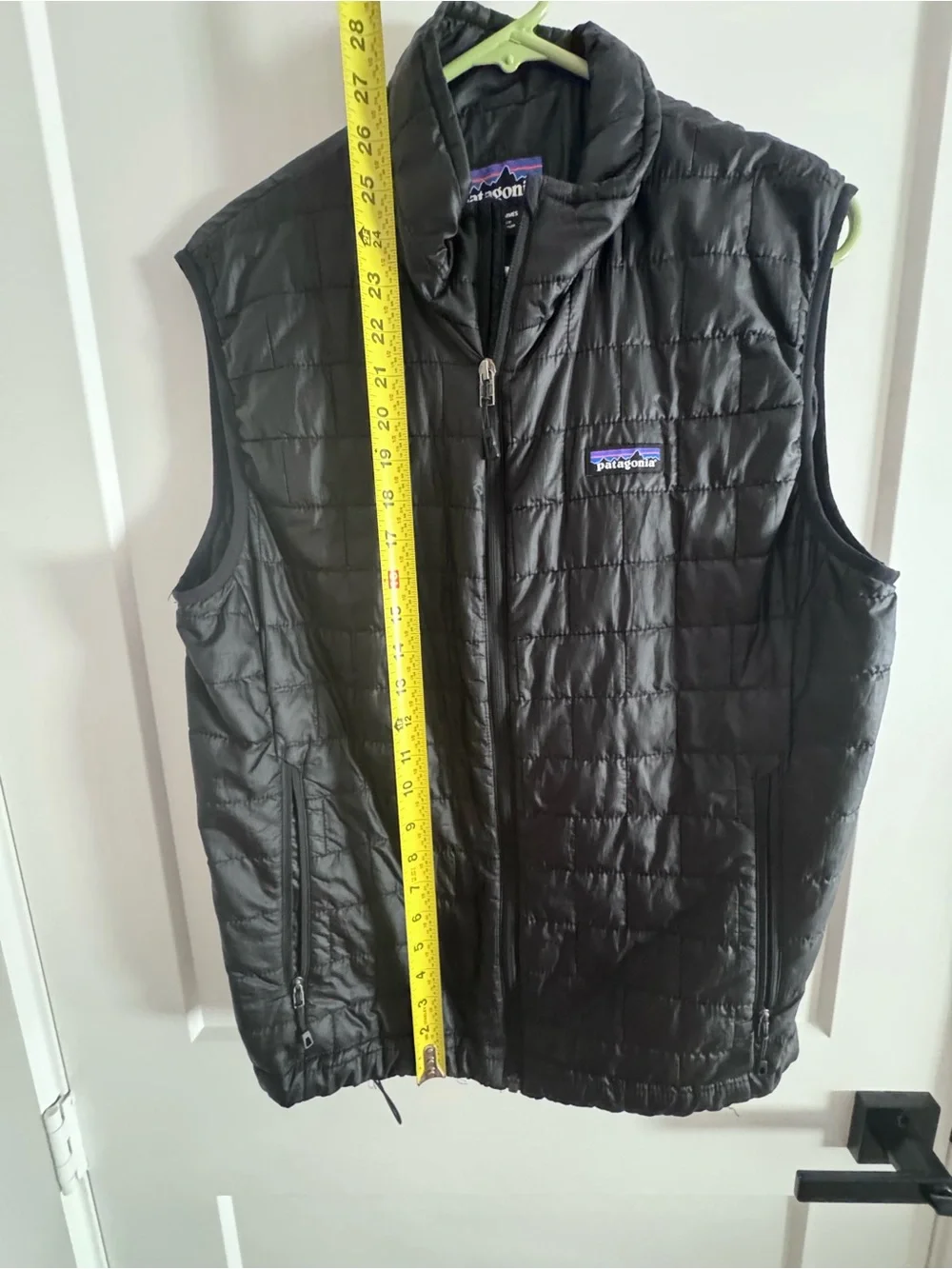 Patagonia Black Quilted Puffer Vest - Picture 2 of 4